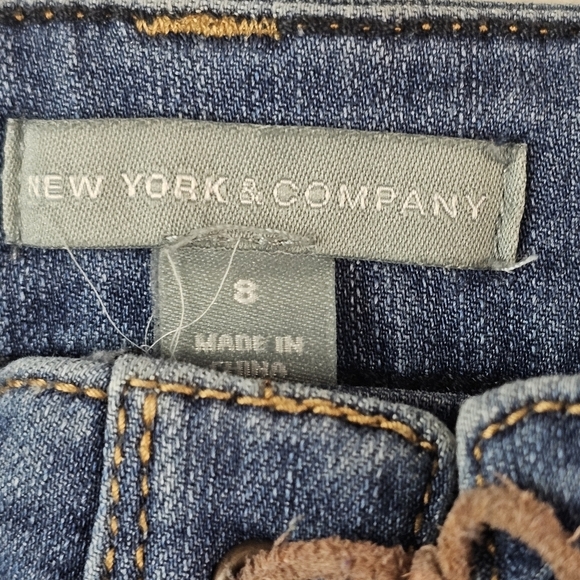 new york & company Flared Denim Jeans Distress 8 Retro Wide Leg Fray 70s Hippie - Picture 7 of 11